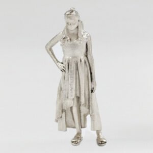 שרשרת ודמויות מכסף